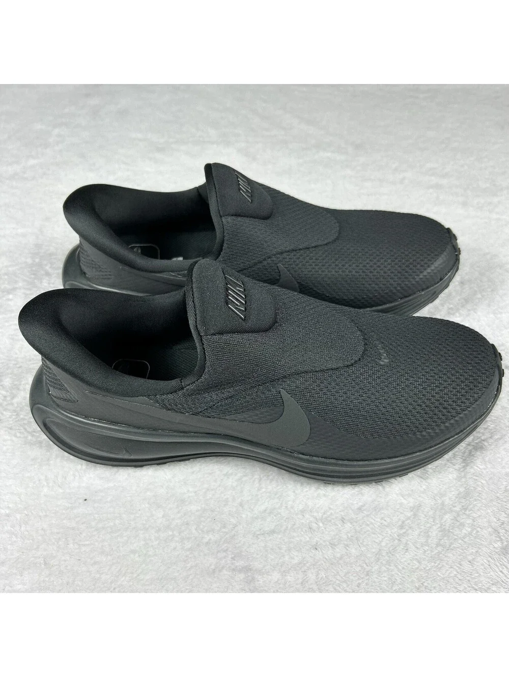 Nike Revolution 8 EasyOn Running Shoes Men’s Size 10 New Athletic Sneakers